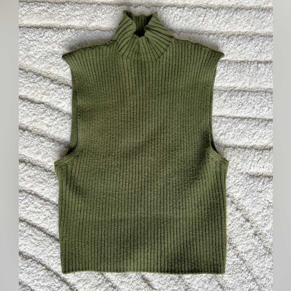 KNIT MOCKNECK TANK
